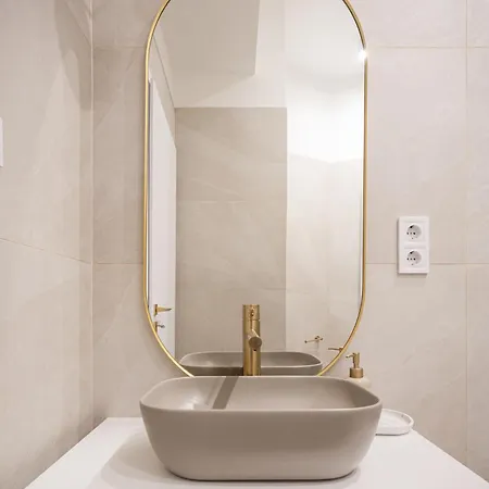 W35- Boutique Apartments, Location By Bqa *
