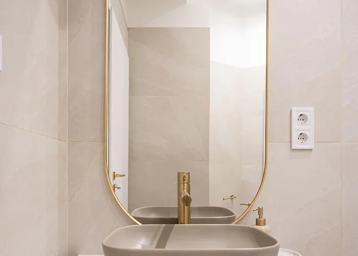 W35- Boutique Apartments, Location By Bqa *